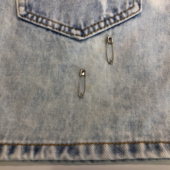Forever 21 Distressed and Frayed Overalls Dress - Picture 11 of 13